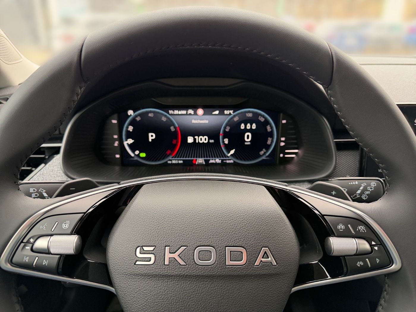 Škoda Kamiq 1.0 TSI Tour DSG LM Navi ACC AHK LED Bild 8