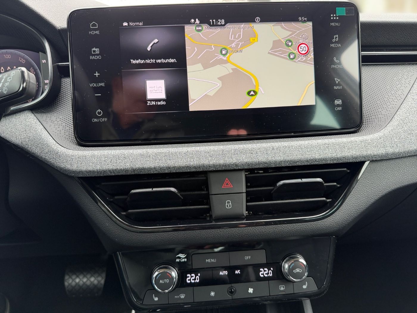 Škoda Kamiq 1.0 TSI Tour DSG LM Navi ACC AHK LED Bild 9