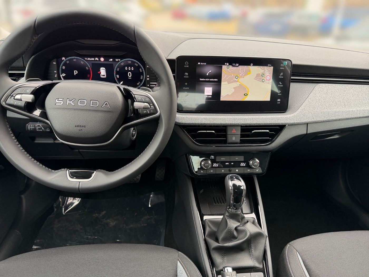 Škoda Kamiq 1.0 TSI Tour DSG LM Navi ACC AHK LED Bild 10