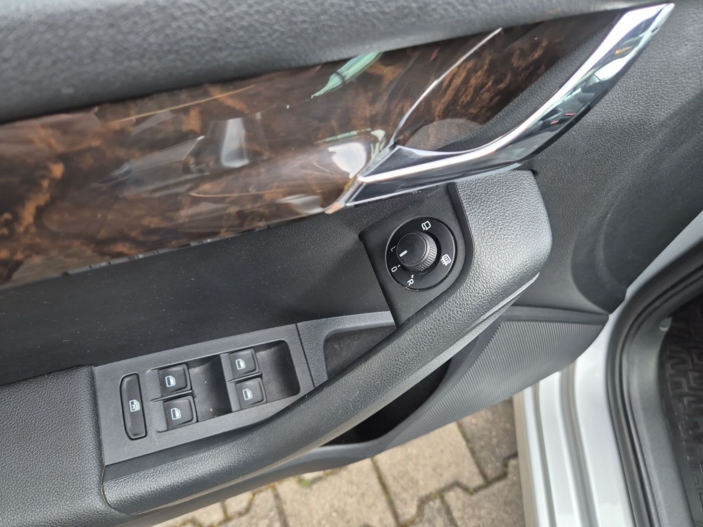 Škoda Octavia 1.4 TSI Elegance BiXenon LM Navi Pano Bild 10