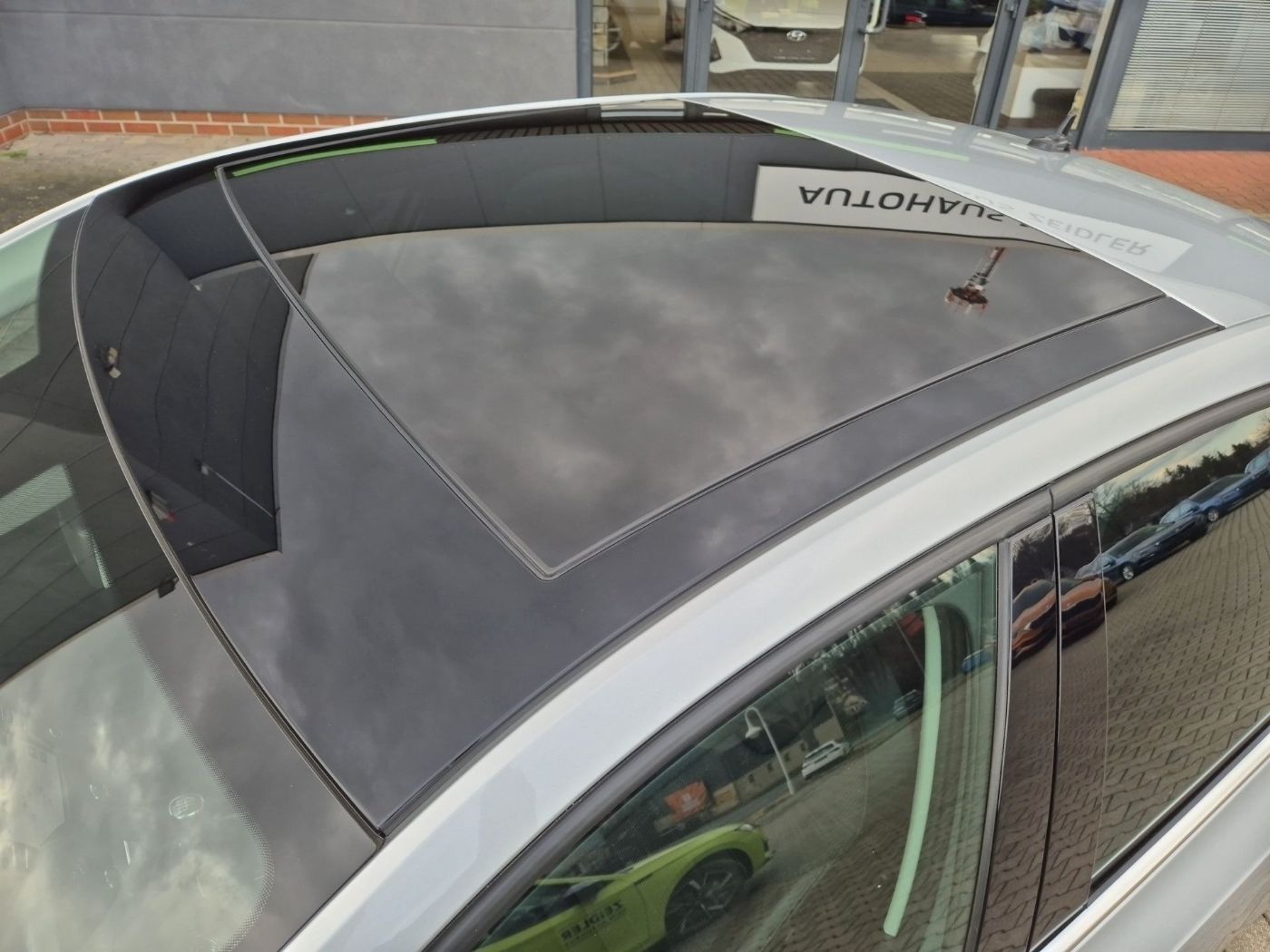 Škoda Octavia 1.4 TSI Elegance BiXenon LM Navi Pano Bild 7