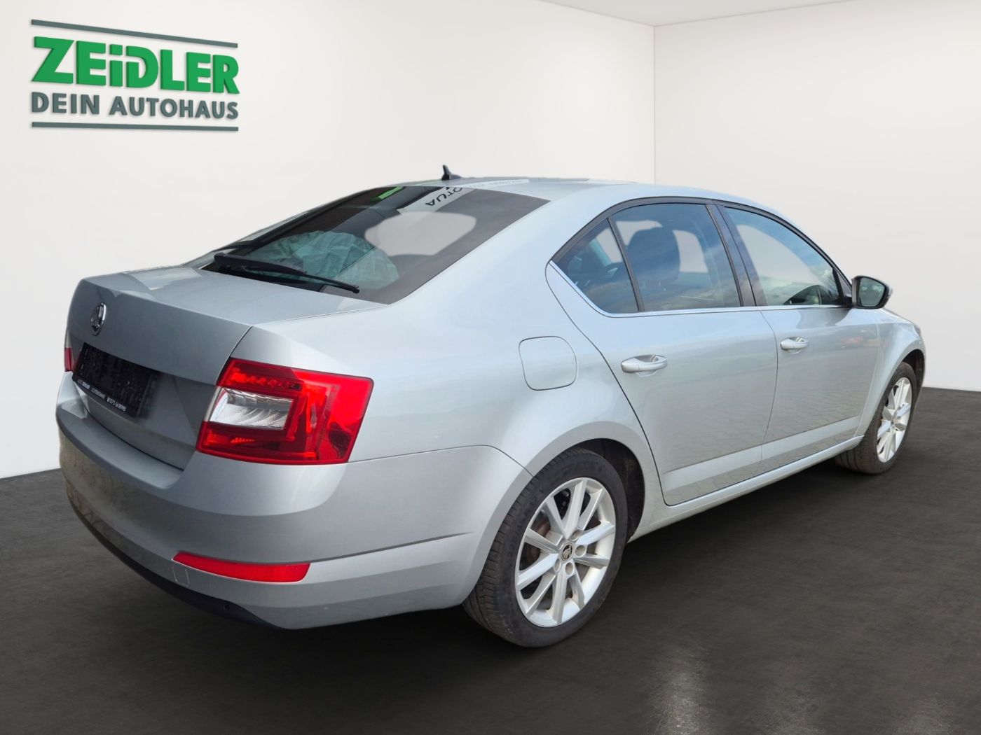 Škoda Octavia 1.4 TSI Elegance BiXenon LM Navi Pano Bild 3