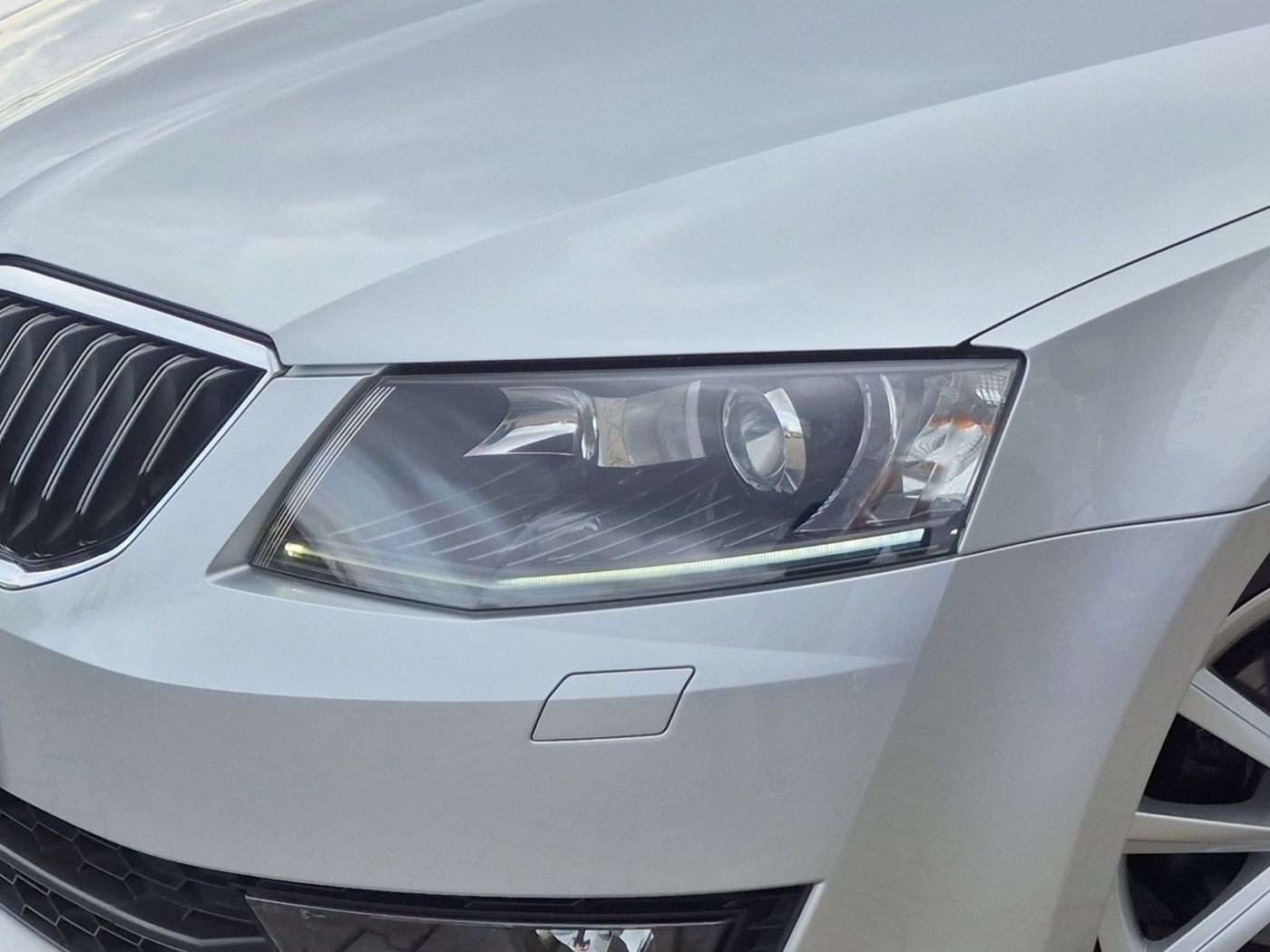 Škoda Octavia 1.4 TSI Elegance BiXenon LM Navi Pano Bild 5