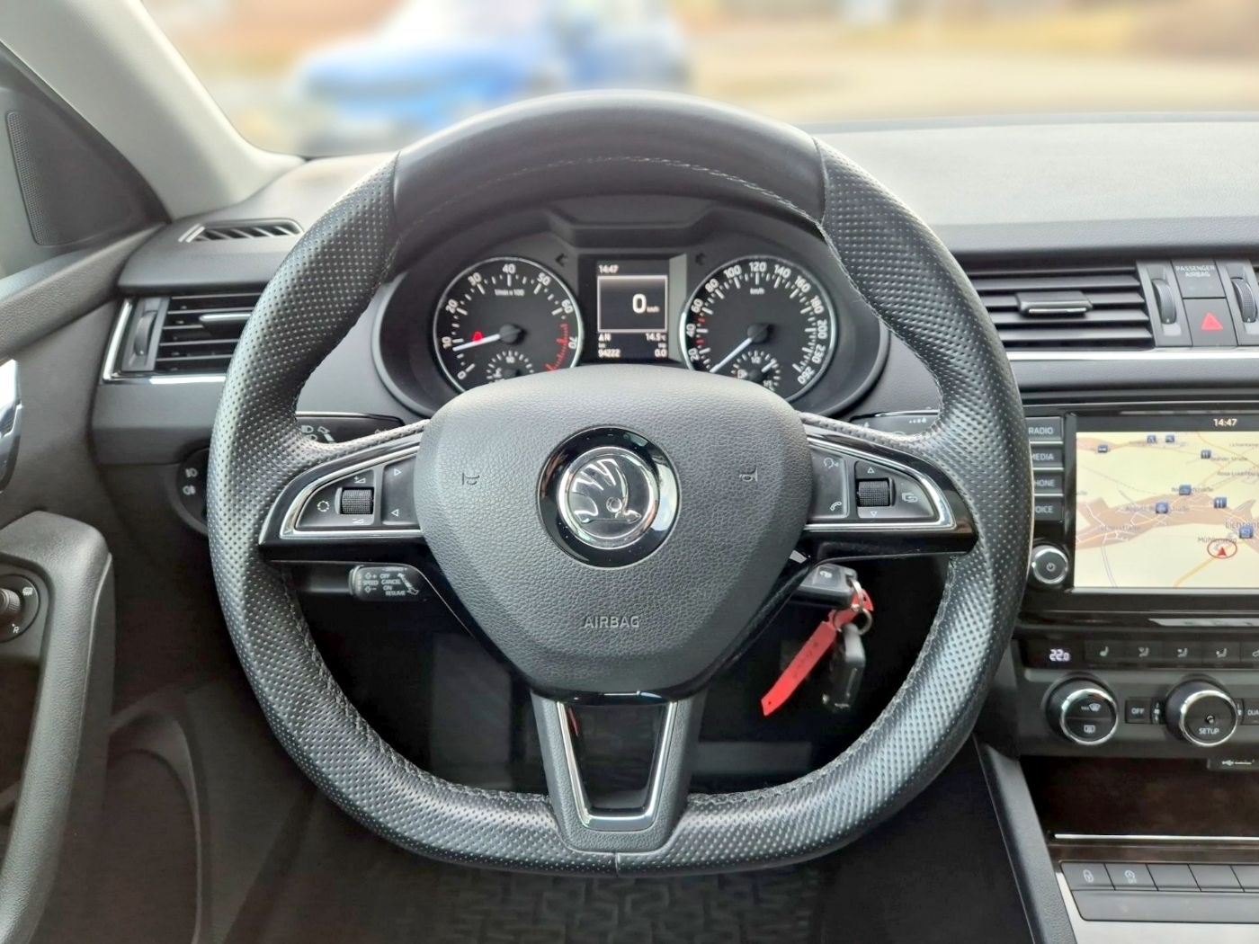 Škoda Octavia 1.4 TSI Elegance BiXenon LM Navi Pano Bild 12