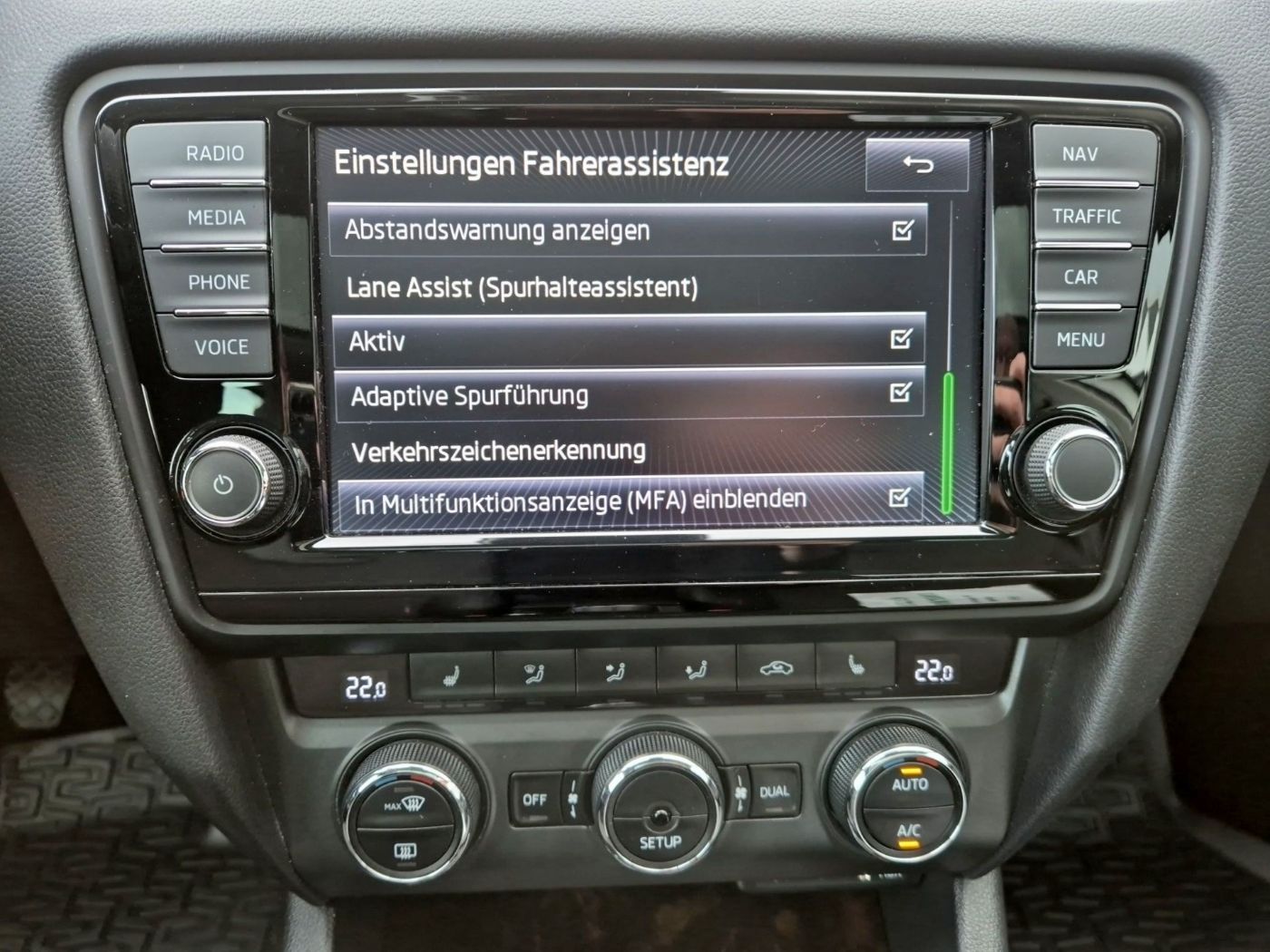 Škoda Octavia 1.4 TSI Elegance BiXenon LM Navi Pano Bild 15