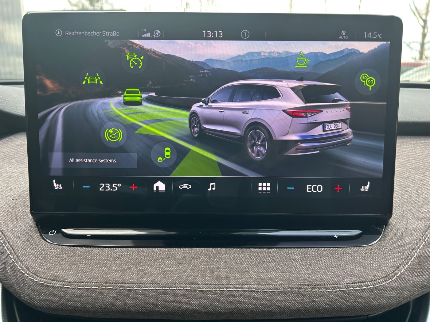 Škoda Enyaq 60 Lodge LM Navi Kam. ACC Akustikglas Bild 18