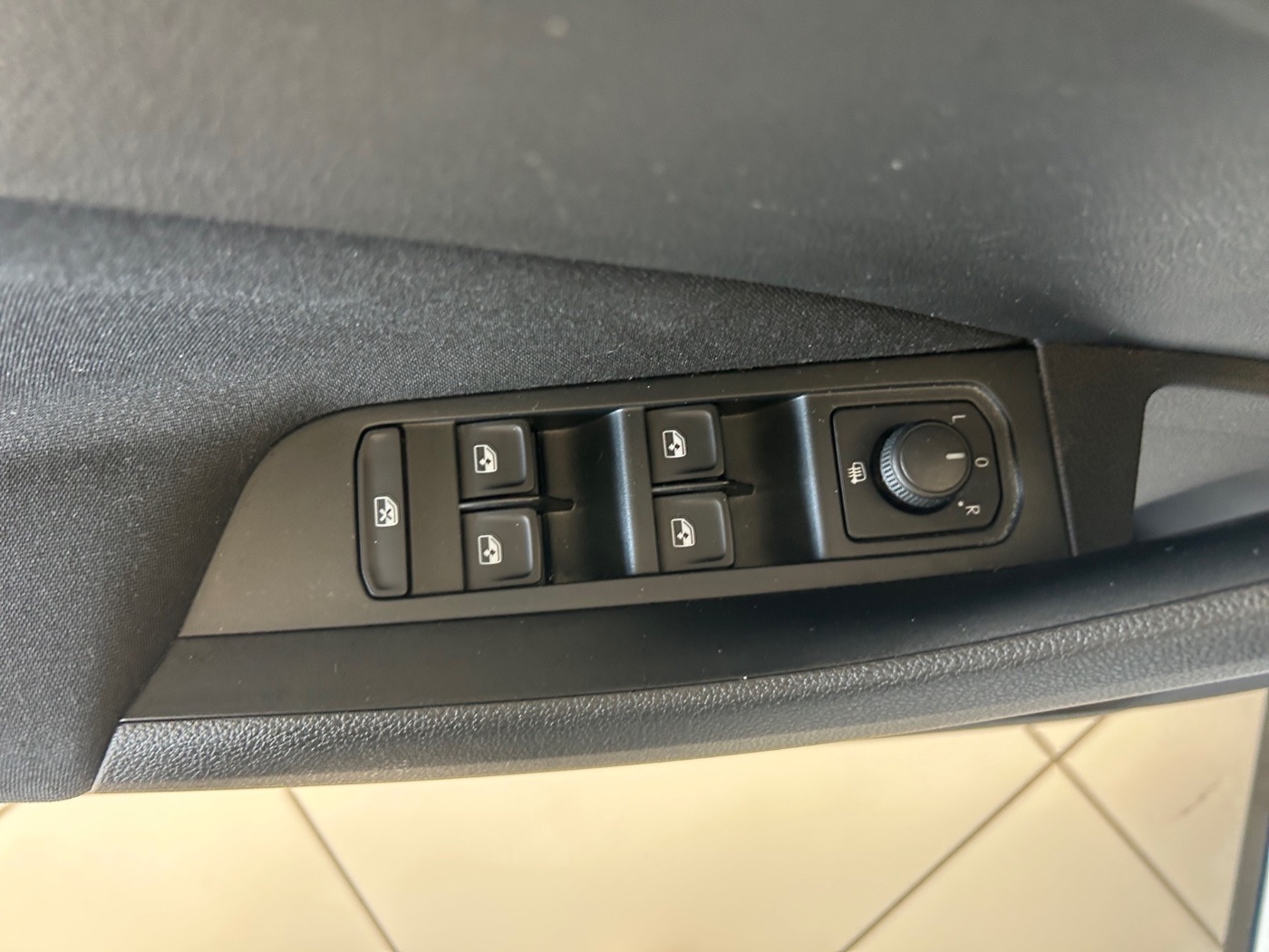 Škoda Kamiq 1.0 TSI Monte Carlo LM Pano Kam. 2xKlima Bild 11