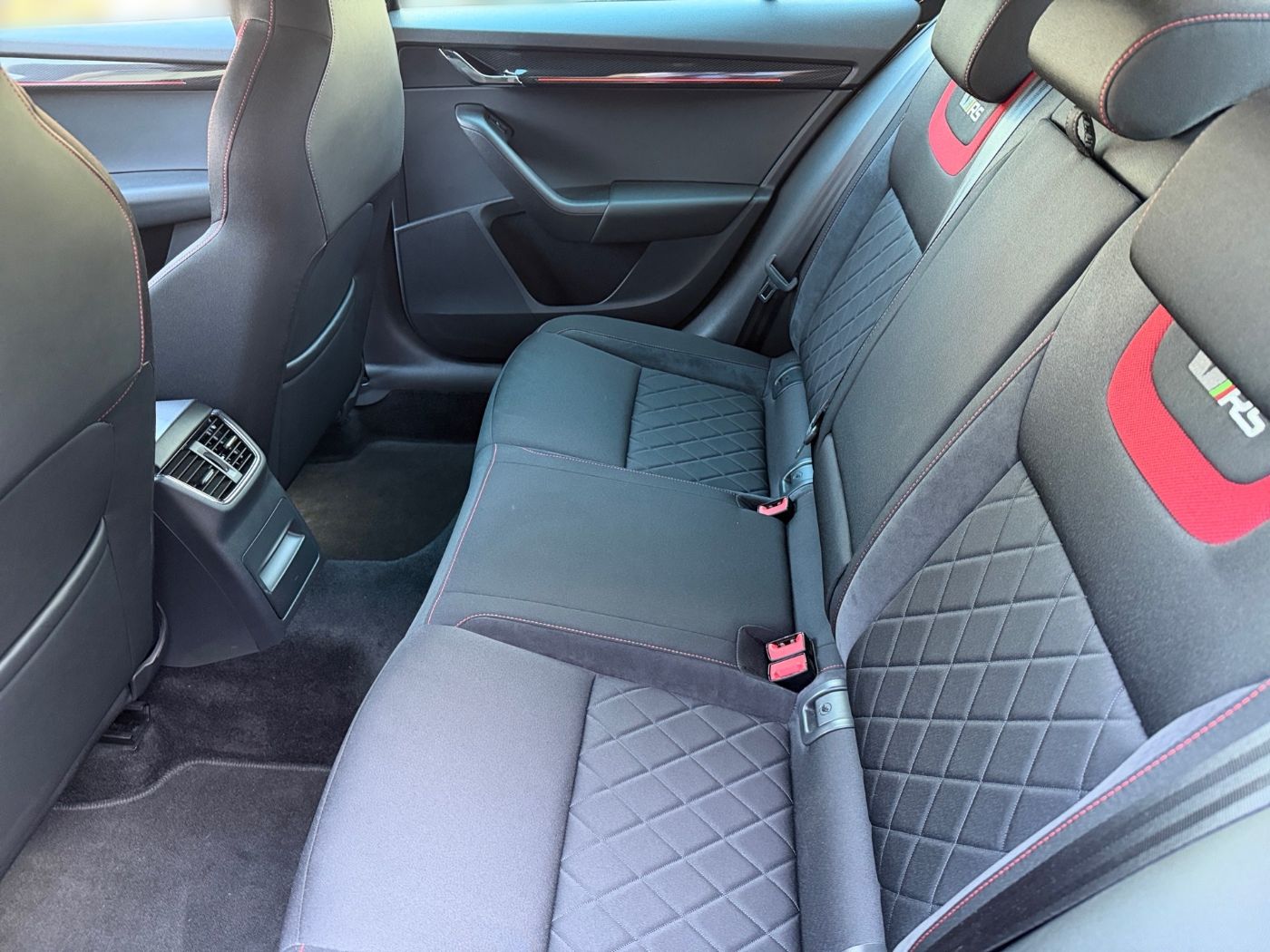 Škoda Octavia 2.0 TSI RS 245 LM Navi LED 2xKlima Bild 11