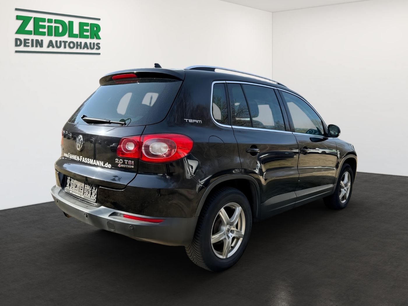 VW Tiguan 2.0 TSI 4Motion Team Navi SportS. ParkAss Bild 3