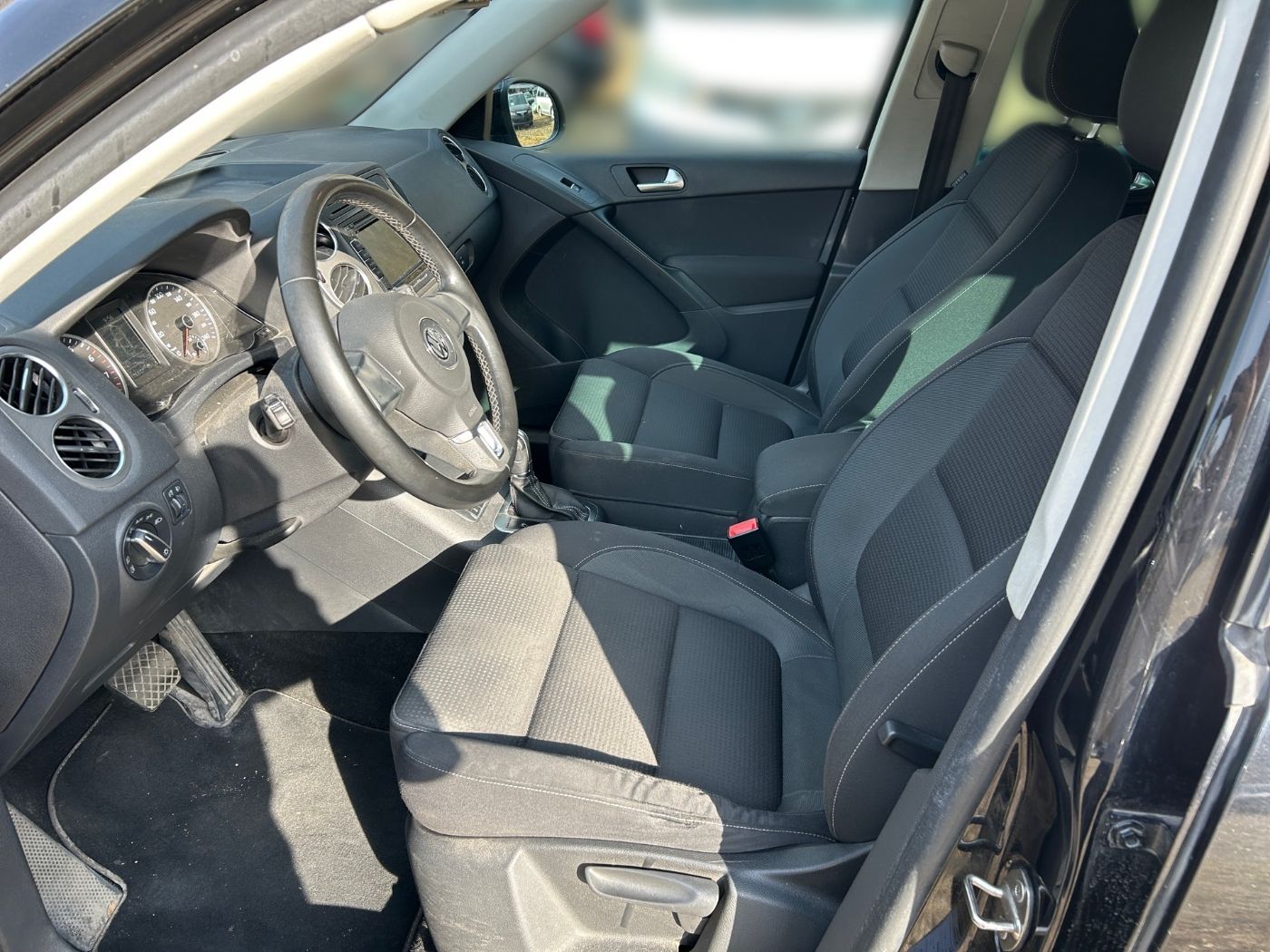 VW Tiguan 2.0 TSI 4Motion Team Navi SportS. ParkAss Bild 7