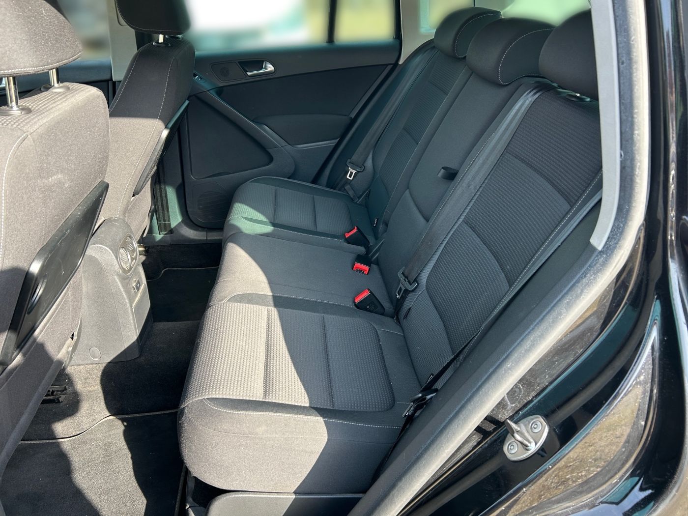 VW Tiguan 2.0 TSI 4Motion Team Navi SportS. ParkAss Bild 9