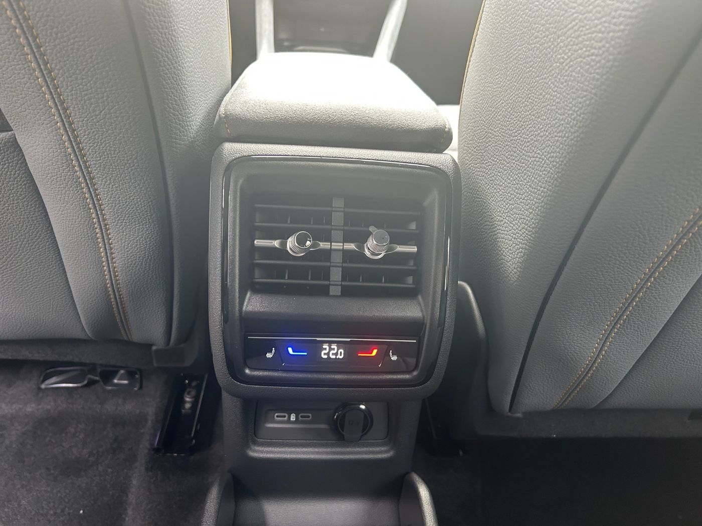 Škoda Kodiaq 2.0 TDI Selection DSG Navi Kam. 4xSHZ ACC Bild 16