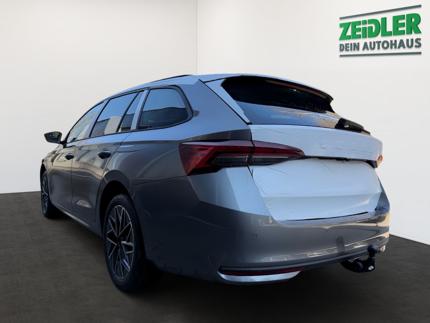 Škoda Octavia Combi Selection 2,0 TDI DSG Navi Kam. ACC Bild 4