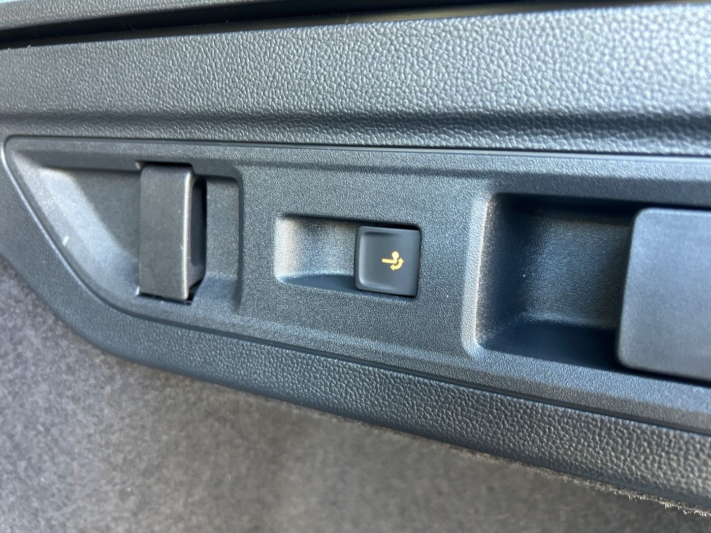 Škoda Superb Combi Sportline 2,0 TSI DSG Navi AHZV Bild 12