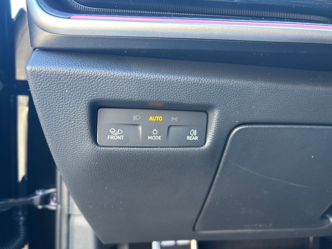 Škoda Superb Combi Sportline 2,0 TSI DSG Navi AHZV Bild 16