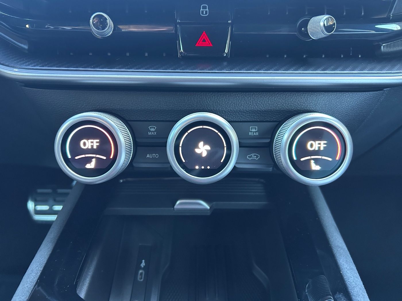 Škoda Superb Combi Sportline 2,0 TSI DSG Navi AHZV Bild 19