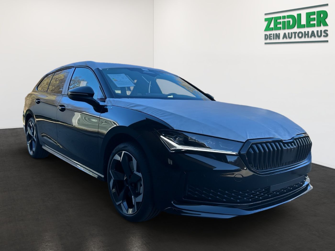 Škoda Superb Combi Sportline 2,0 TSI DSG Navi AHZV Bild 2