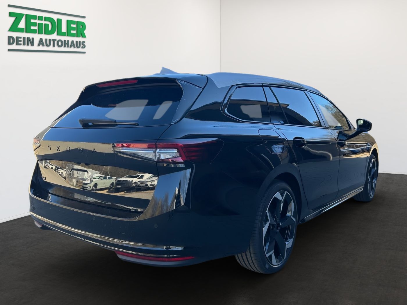 Škoda Superb Combi Sportline 2,0 TSI DSG Navi AHZV Bild 3