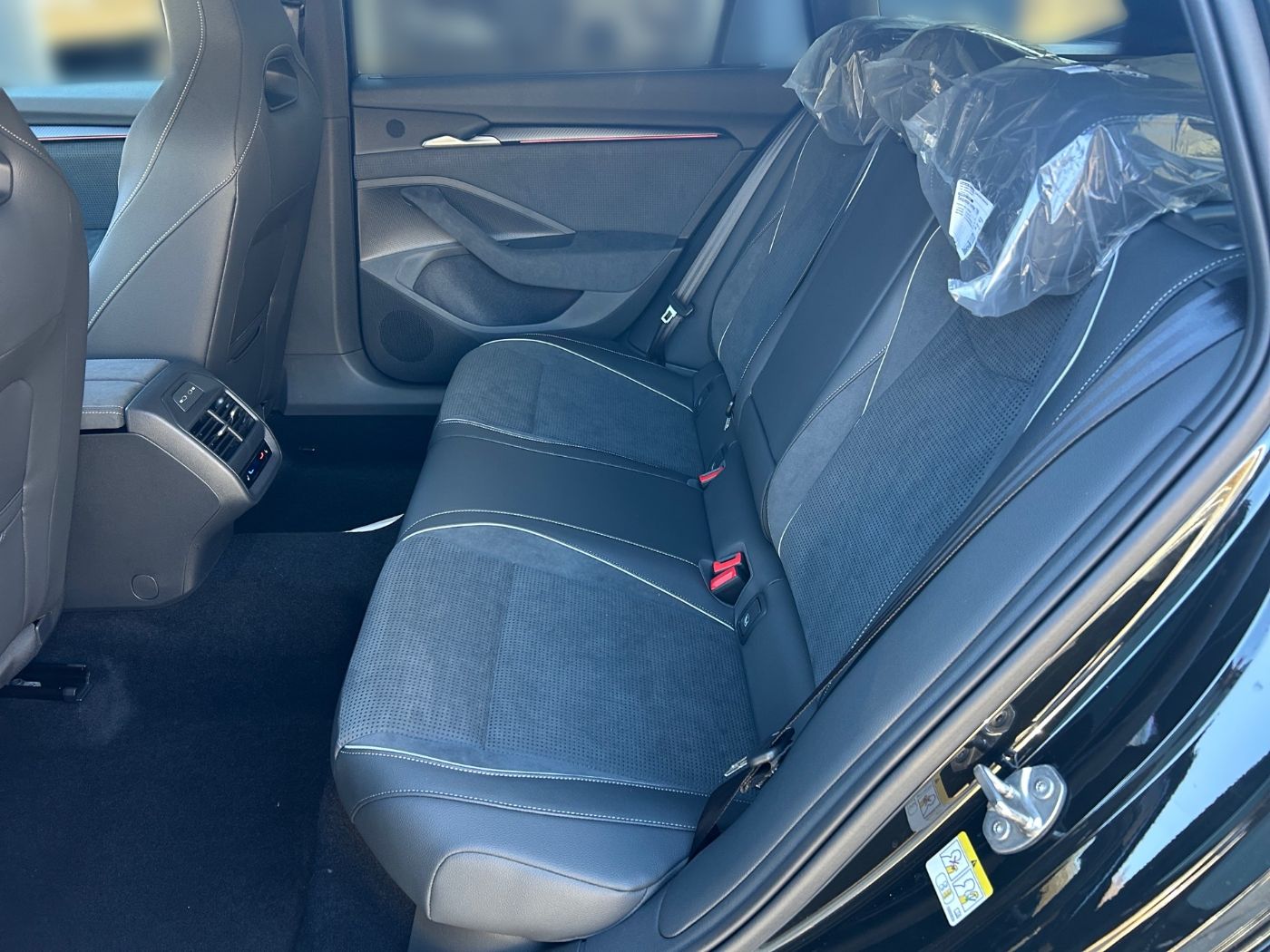 Škoda Superb Combi Sportline 2,0 TSI DSG Navi AHZV Bild 10