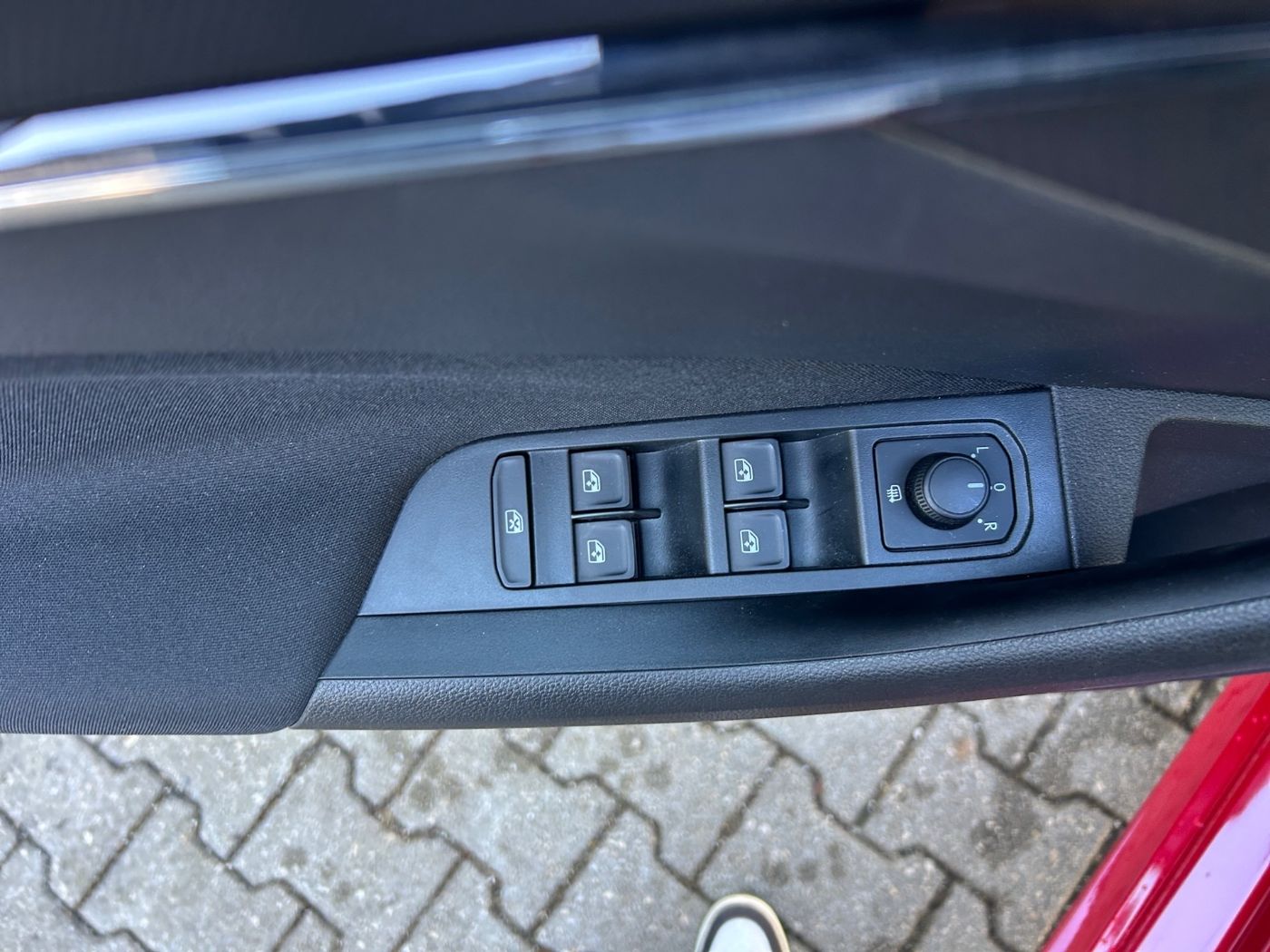 Škoda Kamiq 1.0 TSI Tour LM  KlimaA LED PDC SHZ Bild 14