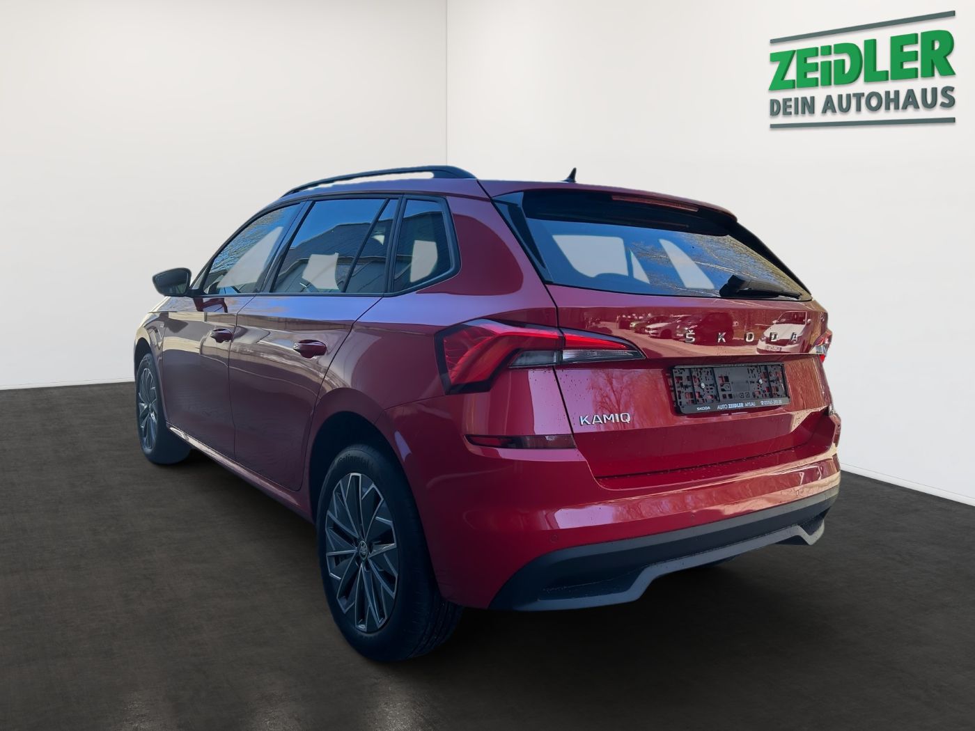 Škoda Kamiq 1.0 TSI Tour LM  KlimaA LED PDC SHZ Bild 4