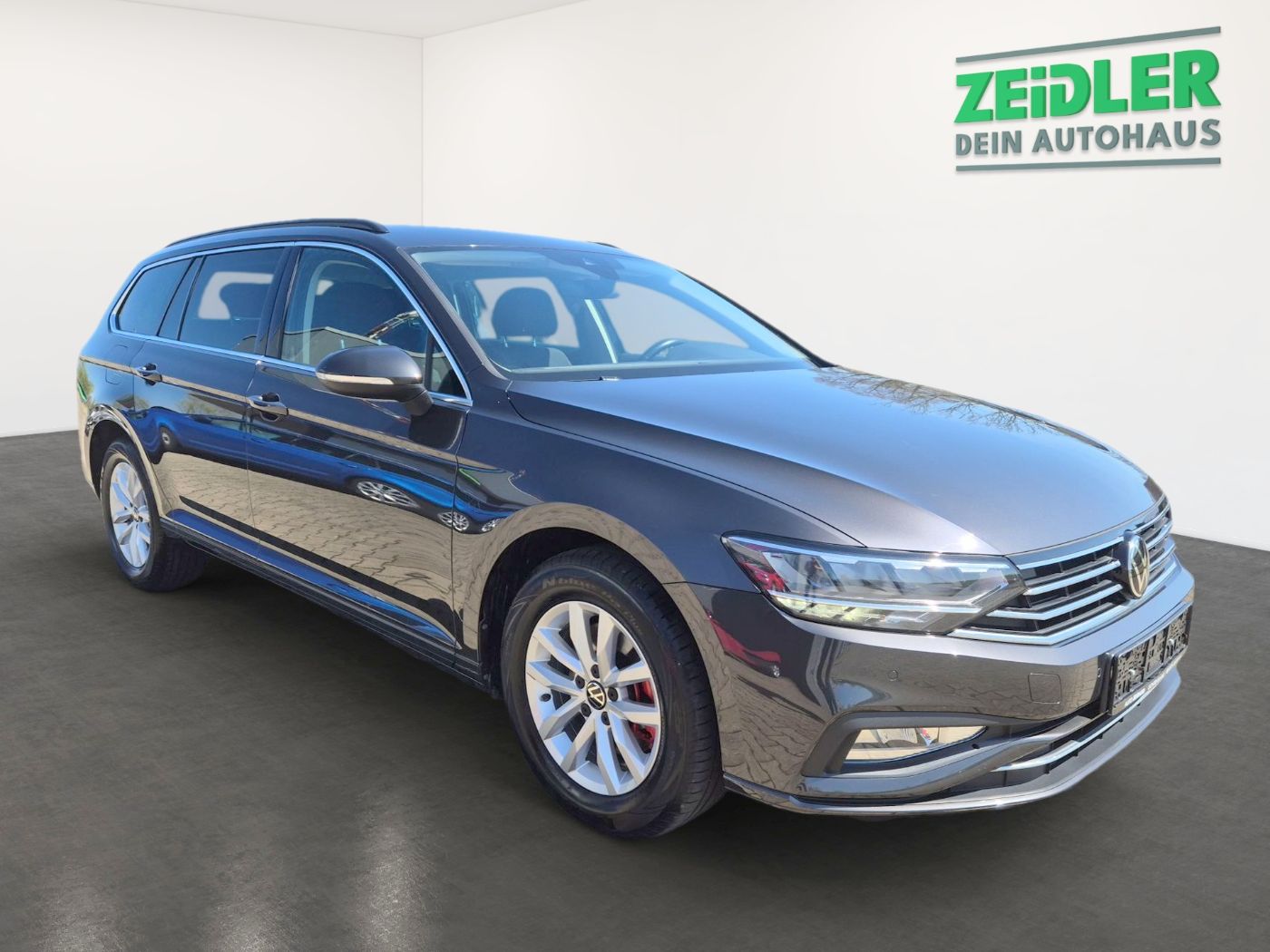 VW Passat Variant 1.5 TSI DSG Business Navi ACC AHK Bild 2