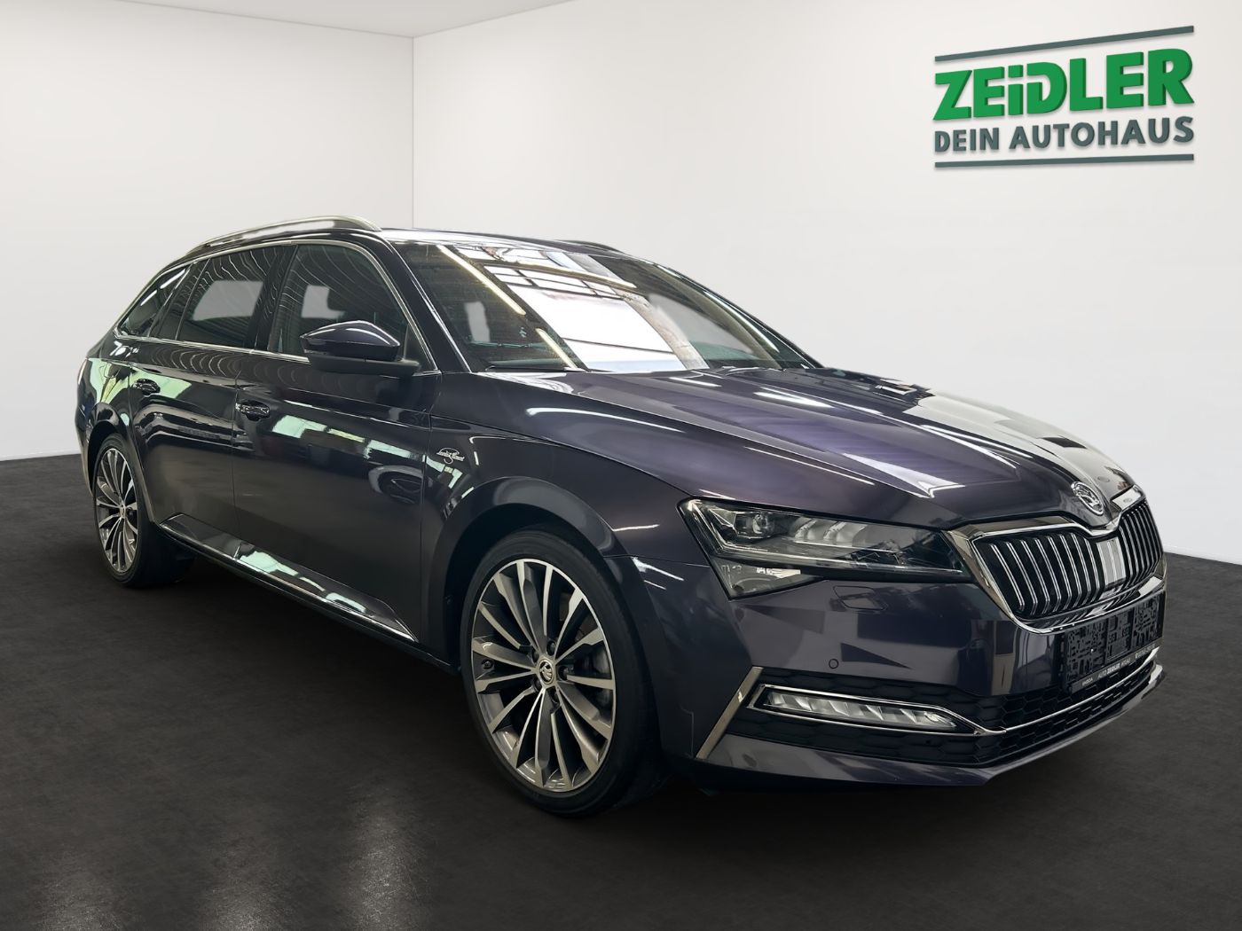 Škoda Superb Combi 2.0 TSI L&amp;K 4x4 LM Navi Pano 360 SD Bild 2