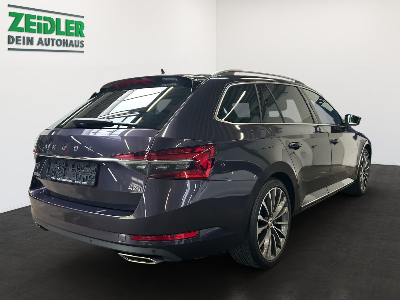 Škoda Superb Combi 2.0 TSI L&amp;K 4x4 LM Navi Pano 360 SD Bild 3