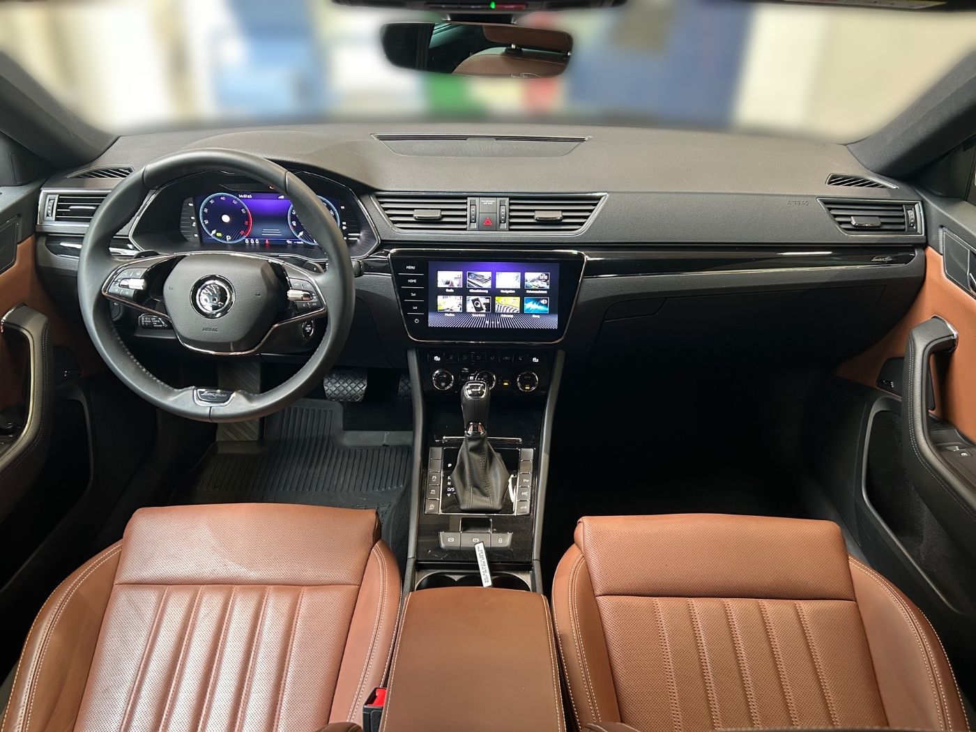 Škoda Superb Combi 2.0 TSI L&amp;K 4x4 LM Navi Pano 360 SD Bild 10