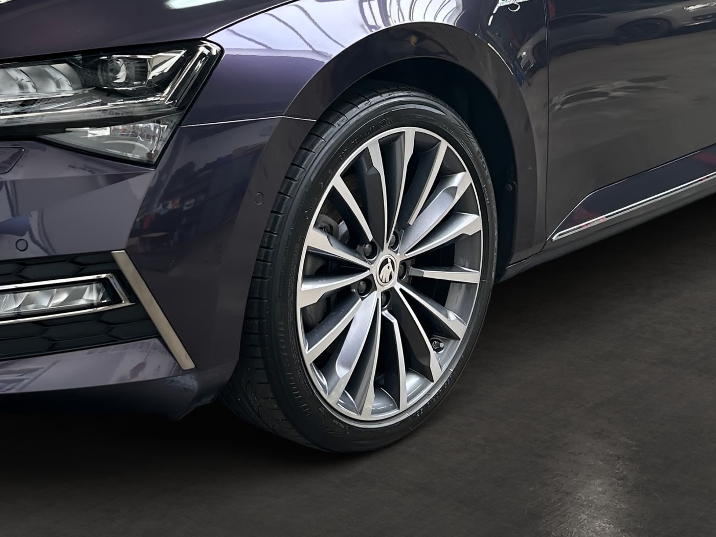 Škoda Superb Combi 2.0 TSI L&amp;K 4x4 LM Navi Pano 360 SD Bild 5