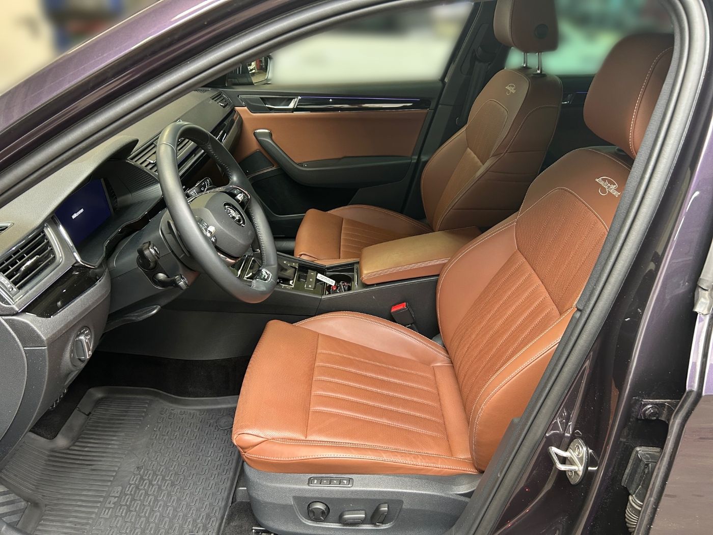 Škoda Superb Combi 2.0 TSI L&amp;K 4x4 LM Navi Pano 360 SD Bild 7