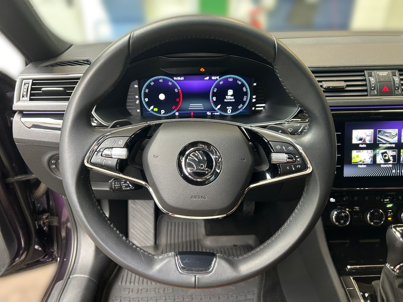 Škoda Superb Combi 2.0 TSI L&amp;K 4x4 LM Navi Pano 360 SD Bild 8