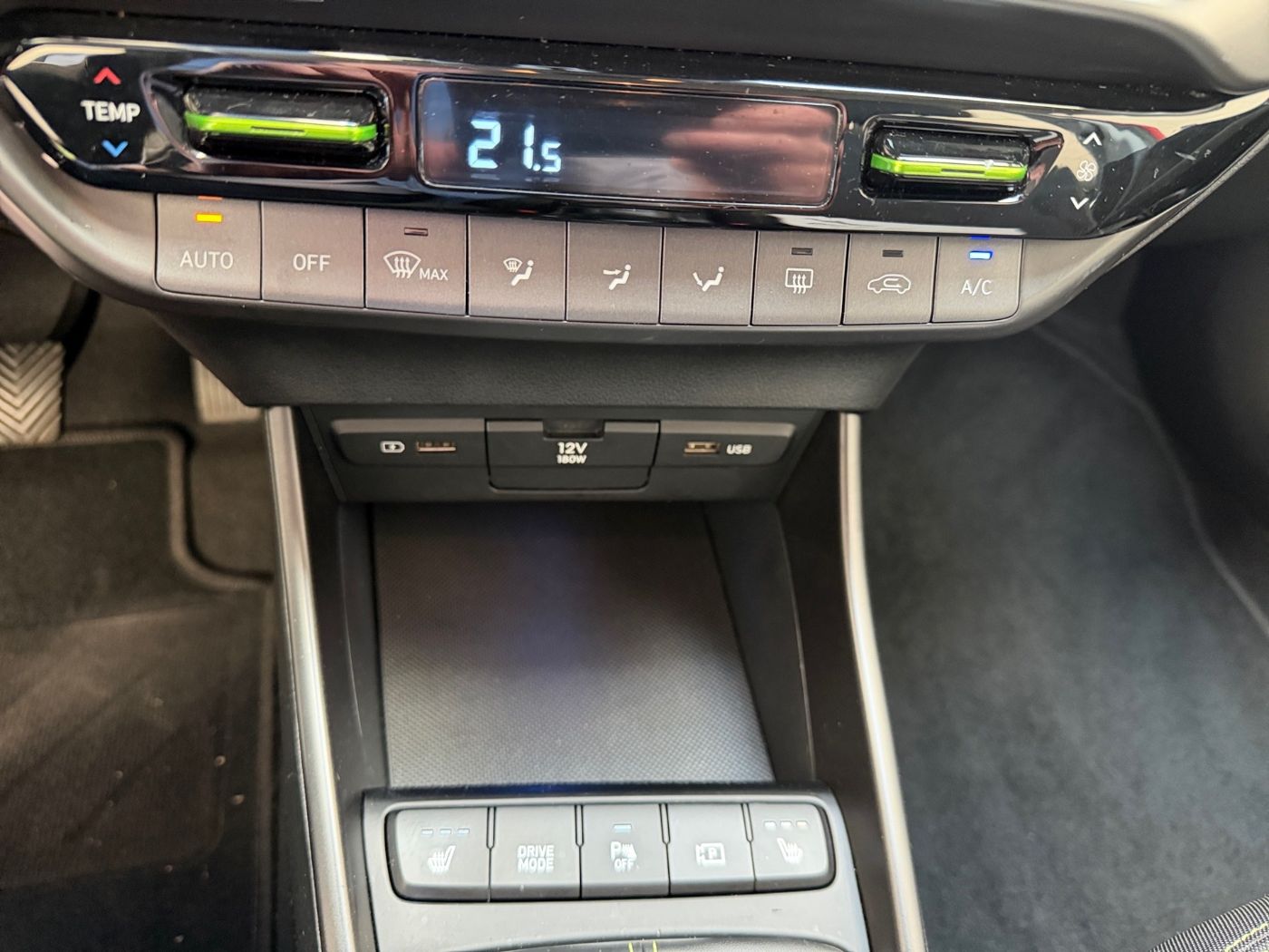 Hyundai i20 Intro Edition Mild-Hybrid 1,0 T-GDI LED Navi Bild 16