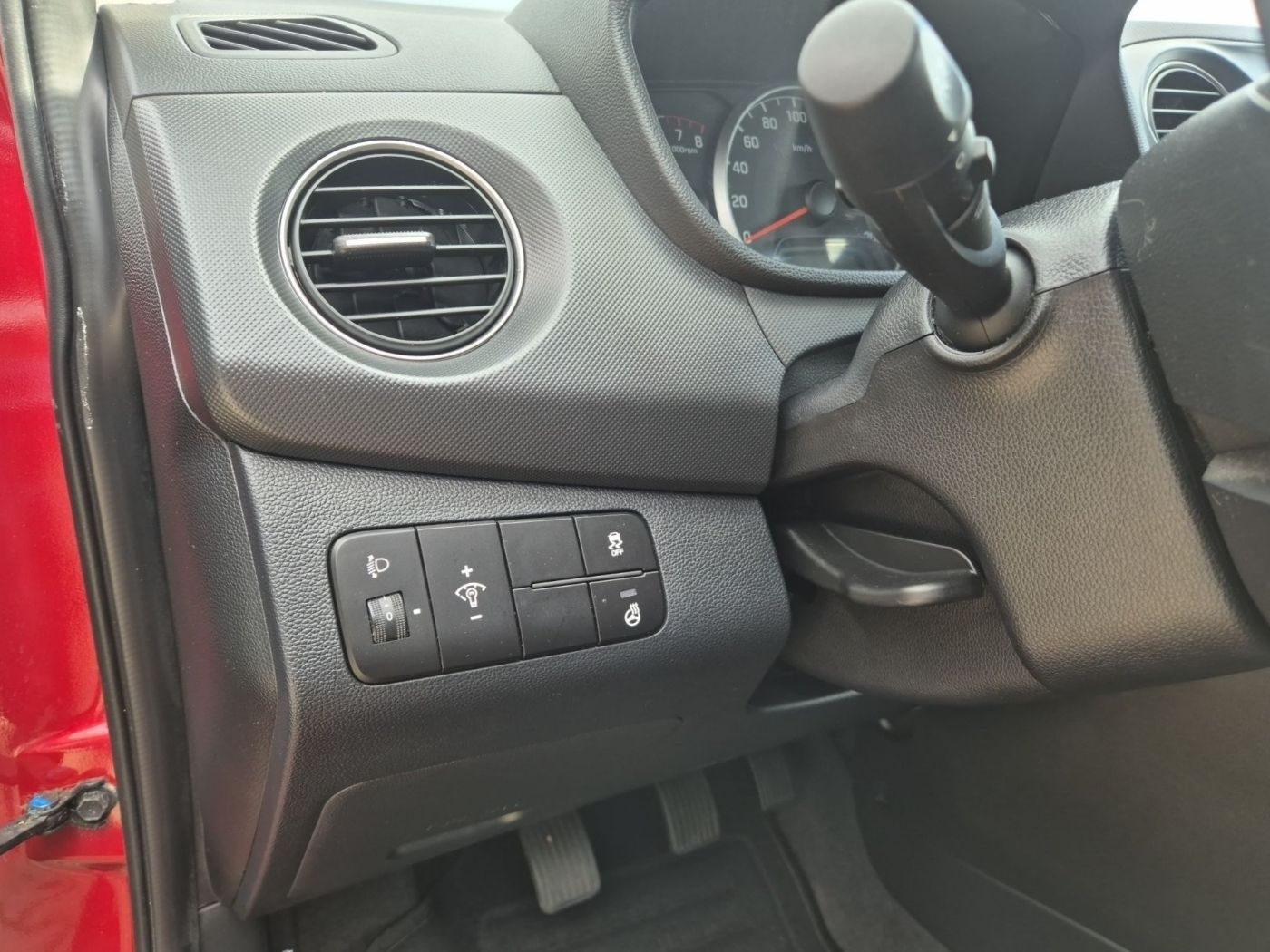 Hyundai i10 1.0 YES! LM SHZ Klima beh. Lenkrad Bild 9