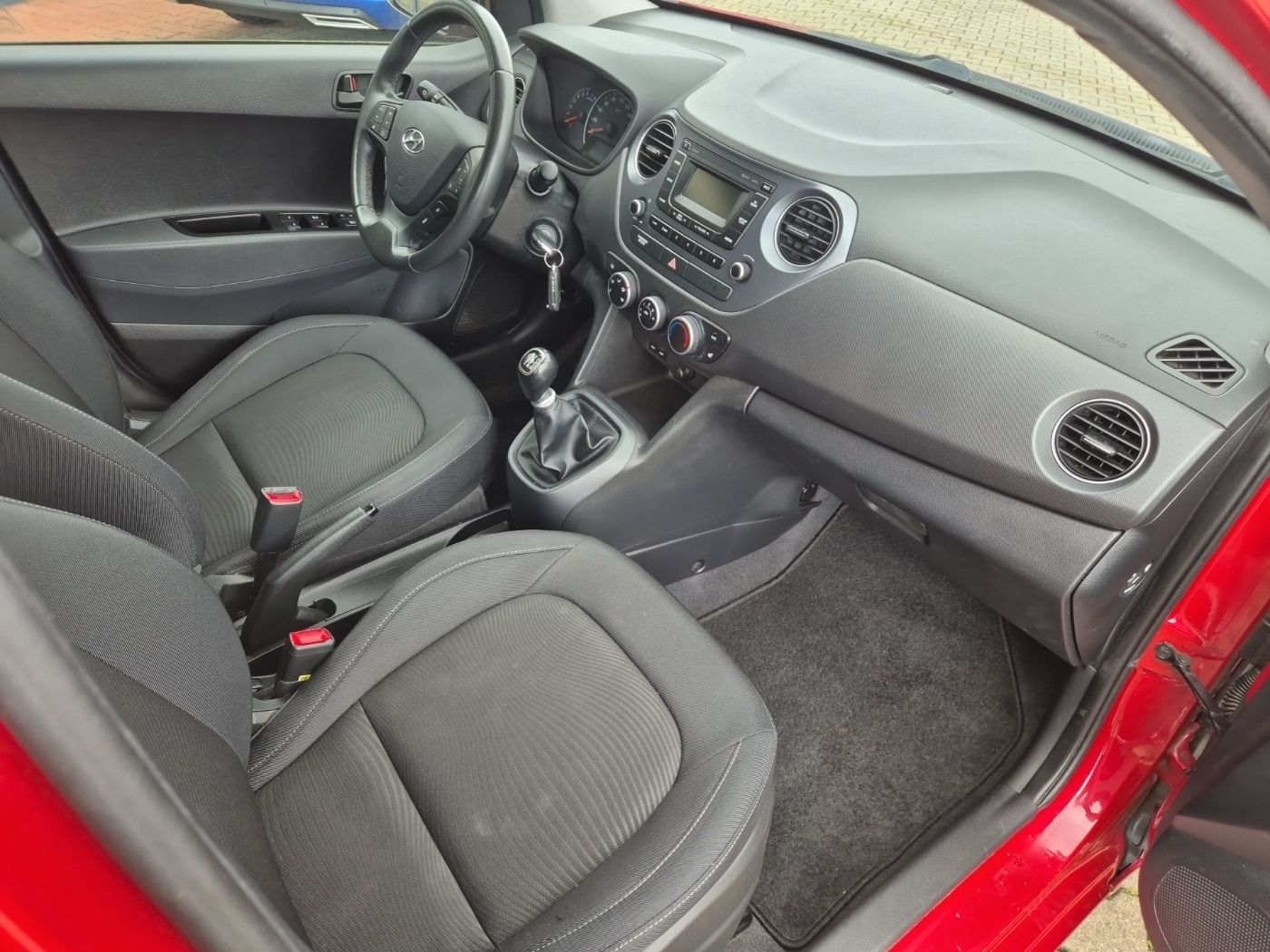 Hyundai i10 1.0 YES! LM SHZ Klima beh. Lenkrad Bild 13