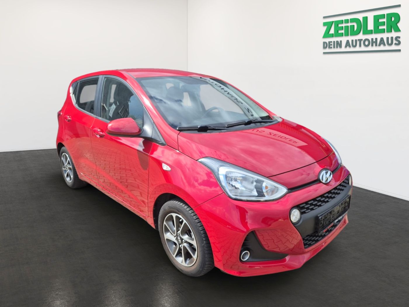 Hyundai i10 1.0 YES! LM SHZ Klima beh. Lenkrad Bild 2