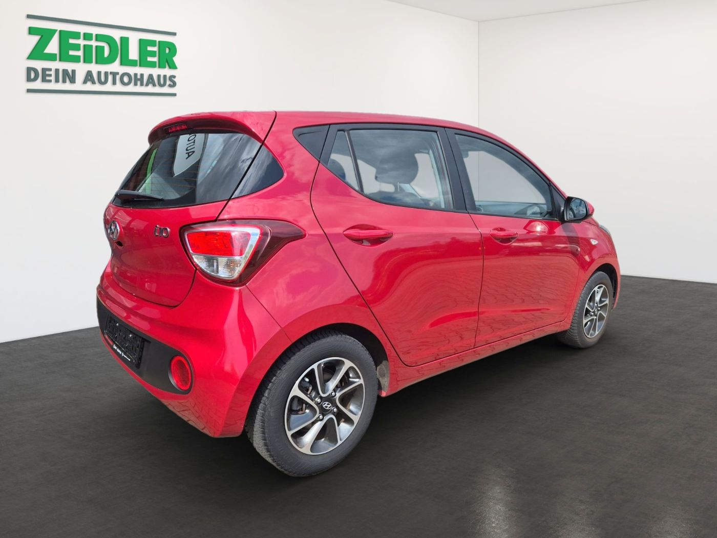 Hyundai i10 1.0 YES! LM SHZ Klima beh. Lenkrad Bild 3