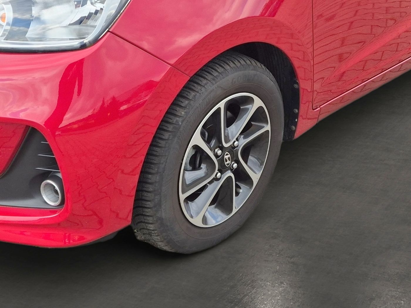 Hyundai i10 1.0 YES! LM SHZ Klima beh. Lenkrad Bild 6