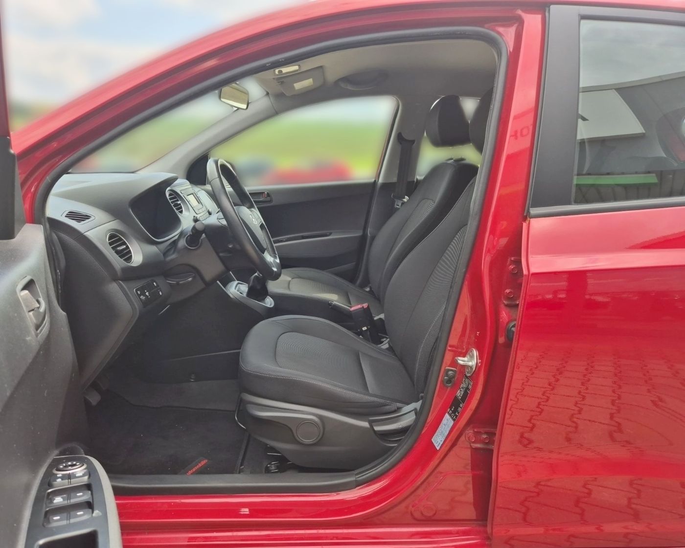Hyundai i10 1.0 YES! LM SHZ Klima beh. Lenkrad Bild 7