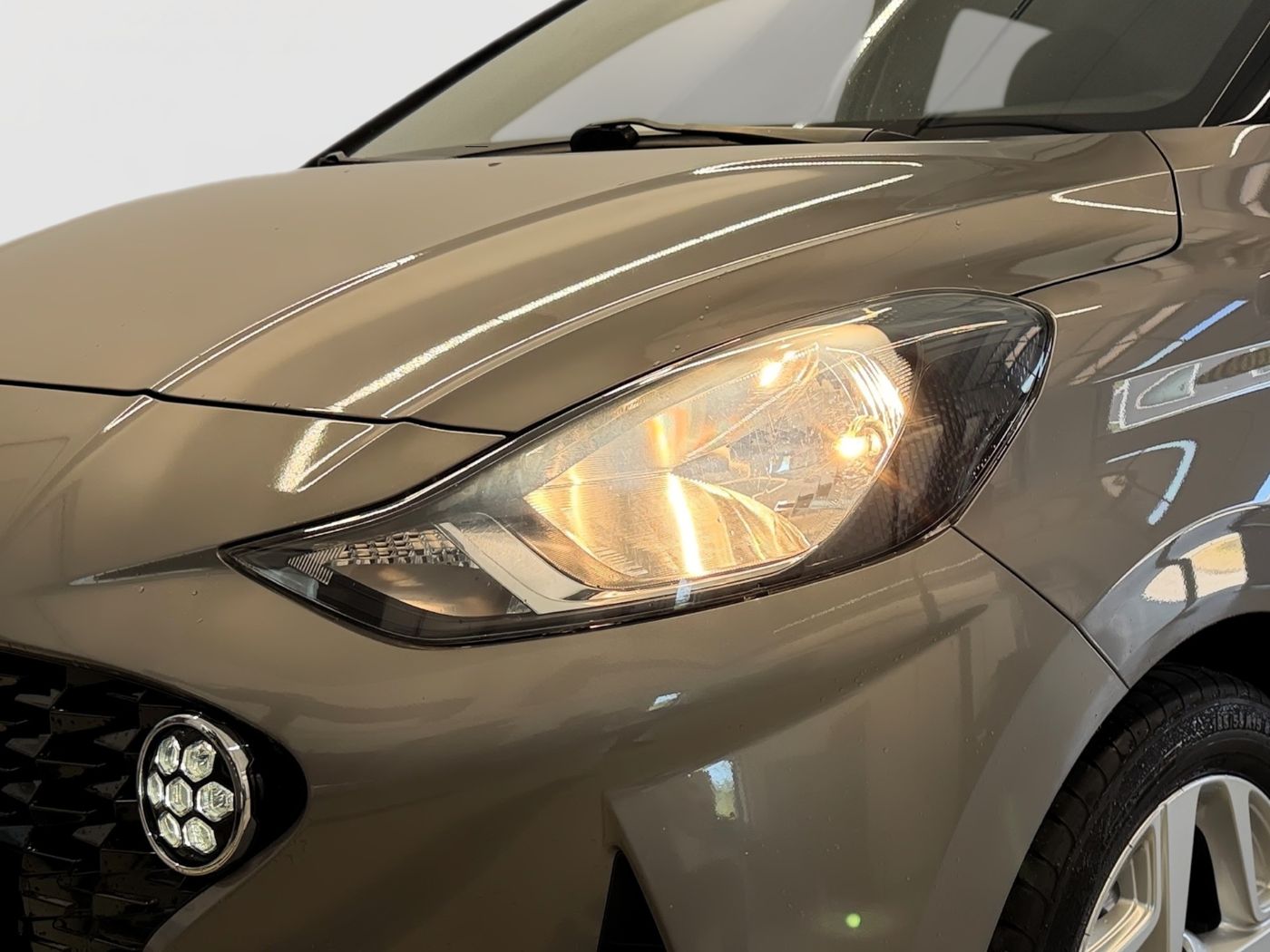 Hyundai i10 Intro Edition 1,2 Navi Klima RFK PDC SHZ Bild 5