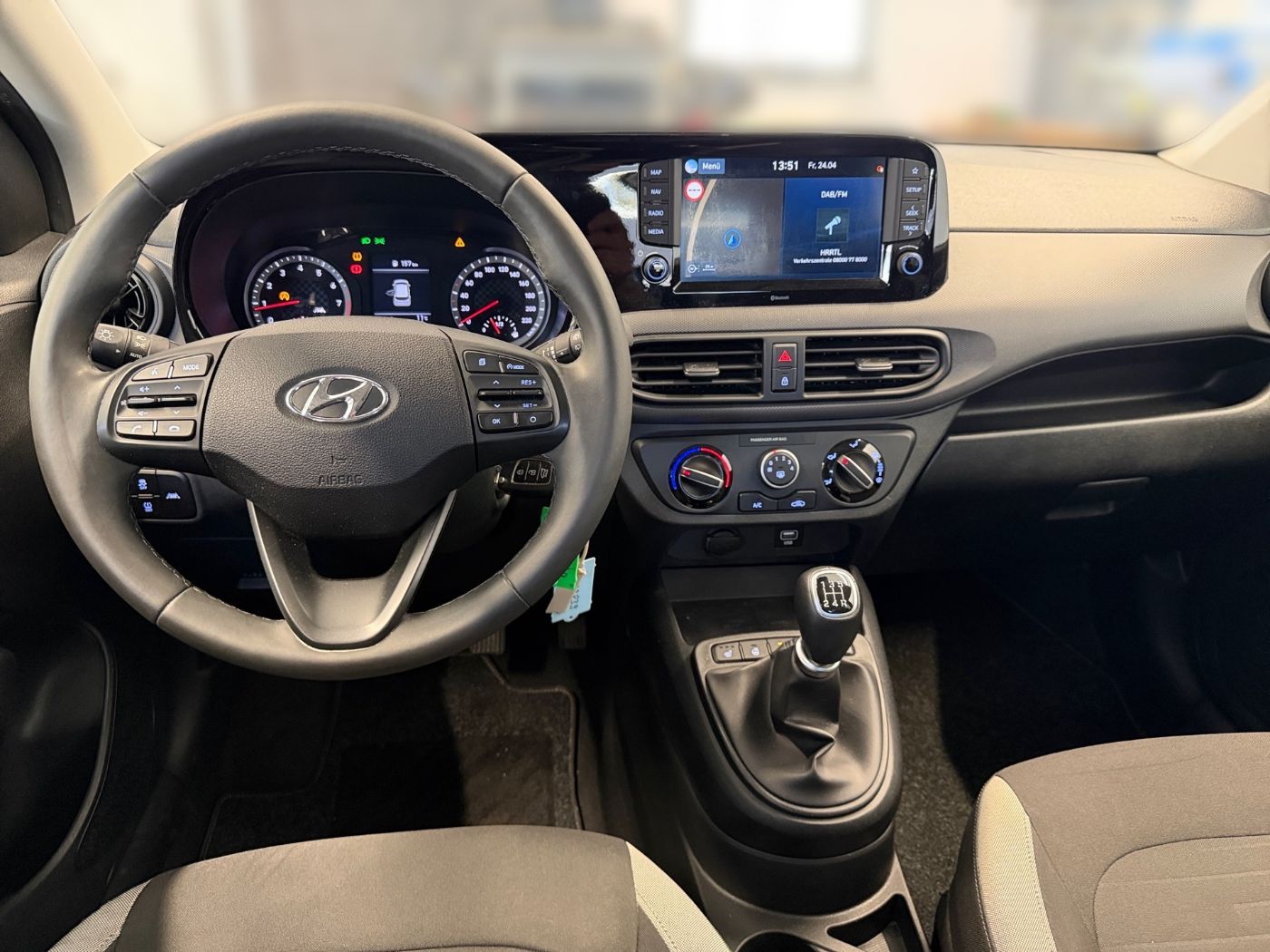 Hyundai i10 Intro Edition 1,2 Navi Klima RFK PDC SHZ Bild 10