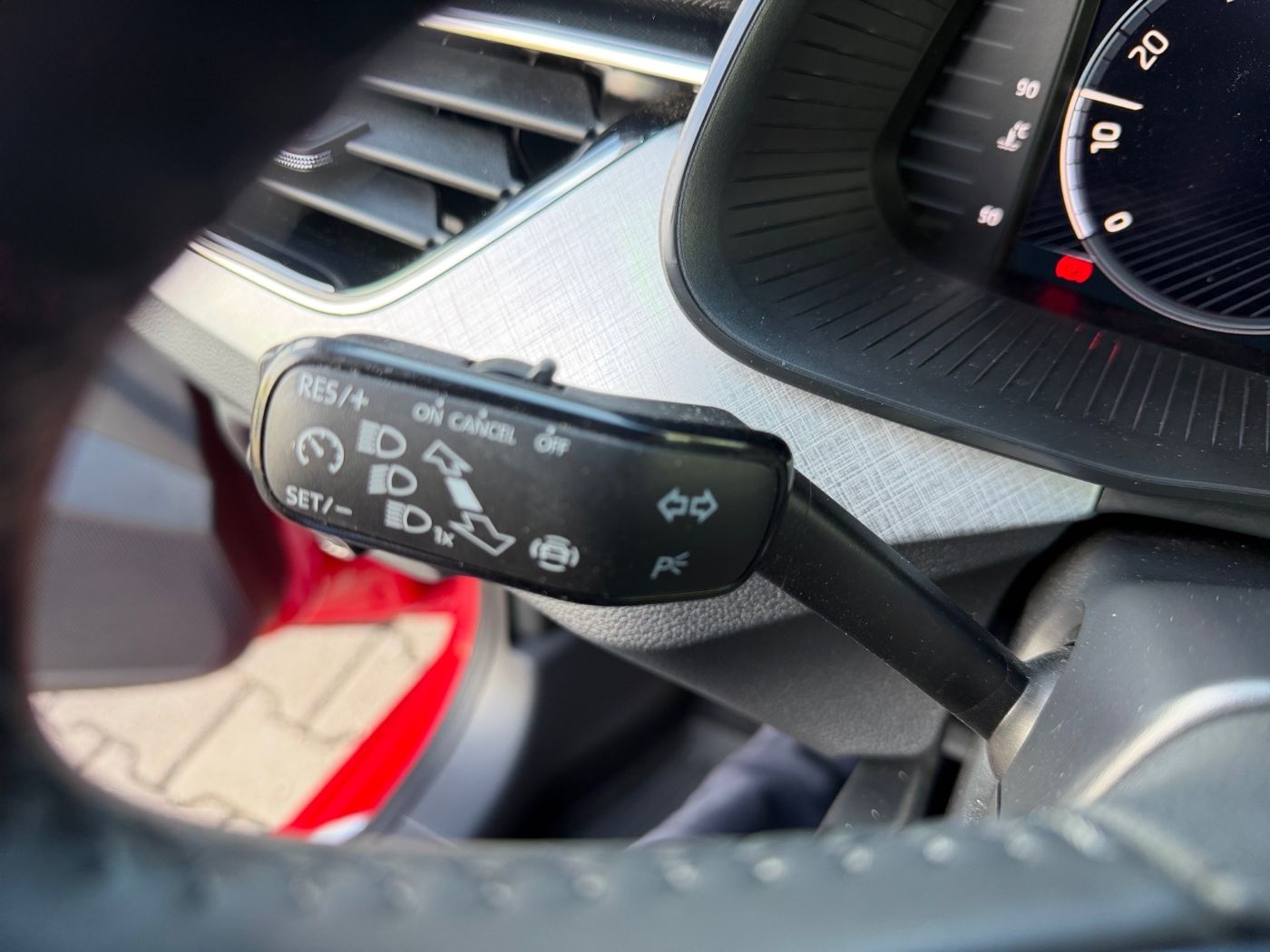 Škoda Kamiq 1.5 TSI Tour LM Navi 2xKlima AHK DynLicht Bild 15