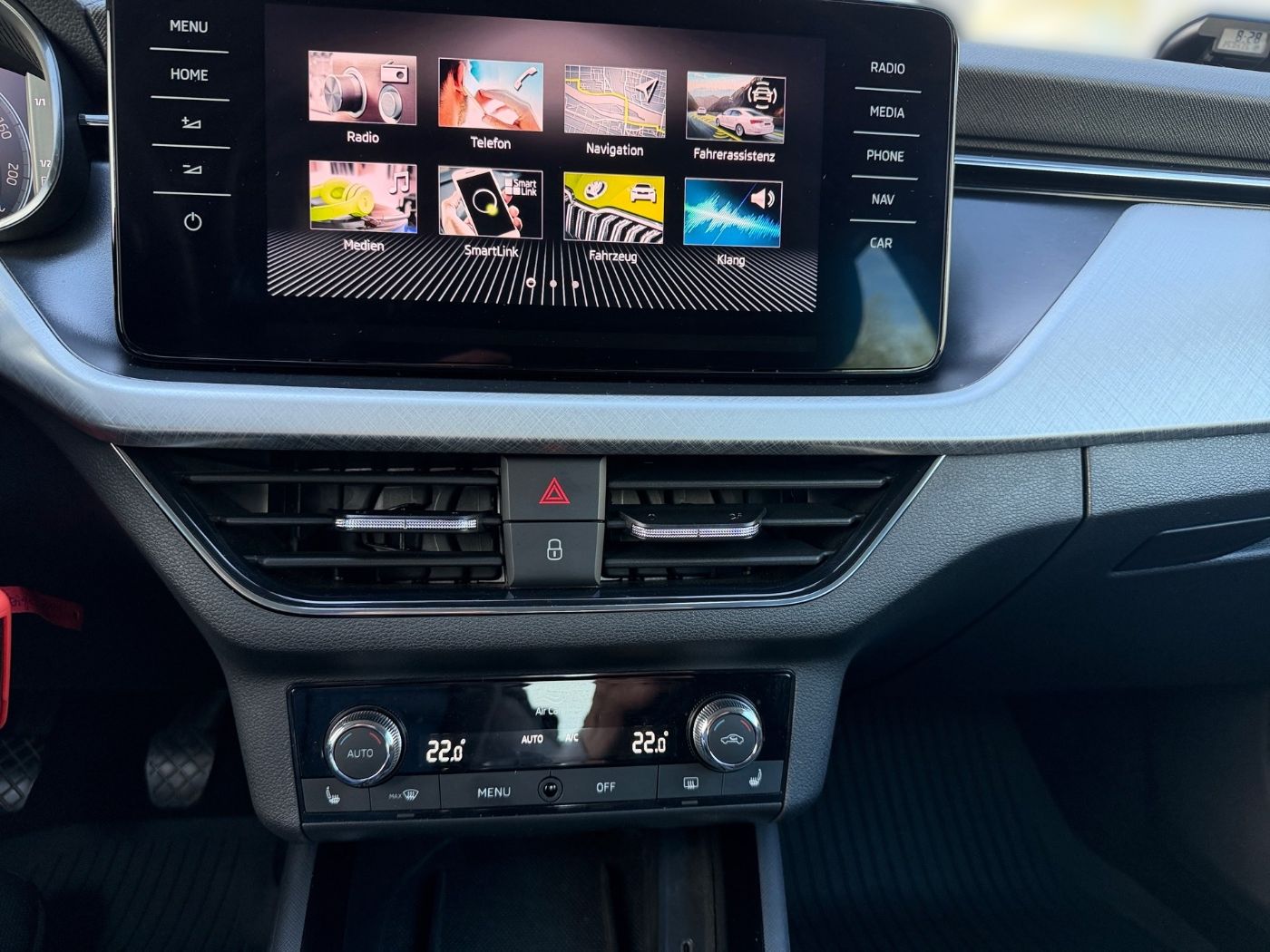 Škoda Kamiq 1.5 TSI Tour LM Navi 2xKlima AHK DynLicht Bild 9
