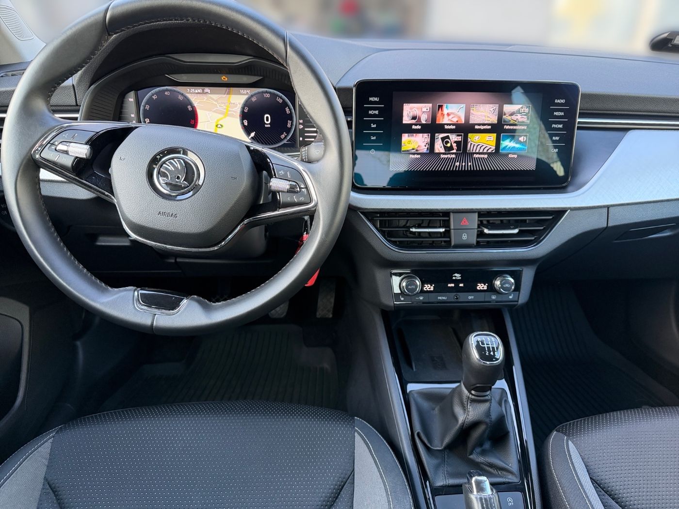 Škoda Kamiq 1.5 TSI Tour LM Navi 2xKlima AHK DynLicht Bild 10