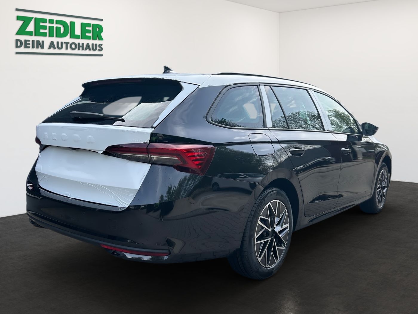 Škoda Octavia Combi Selection 2,0 TDI DSG Navi Kam. ACC Bild 3