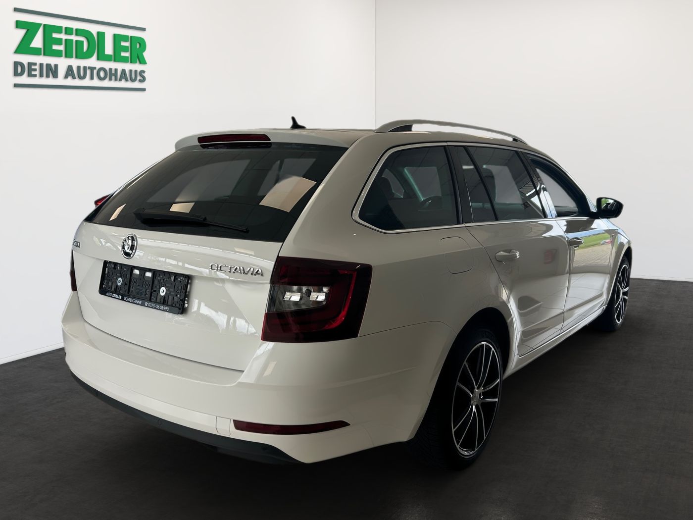 Škoda Octavia Combi Soleil 2,0 TDI DSG Kam. 2xKlima AHK Bild 3