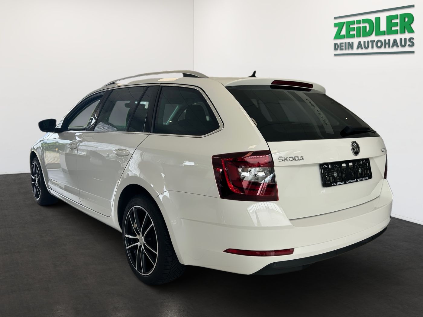 Škoda Octavia Combi Soleil 2,0 TDI DSG Kam. 2xKlima AHK Bild 4