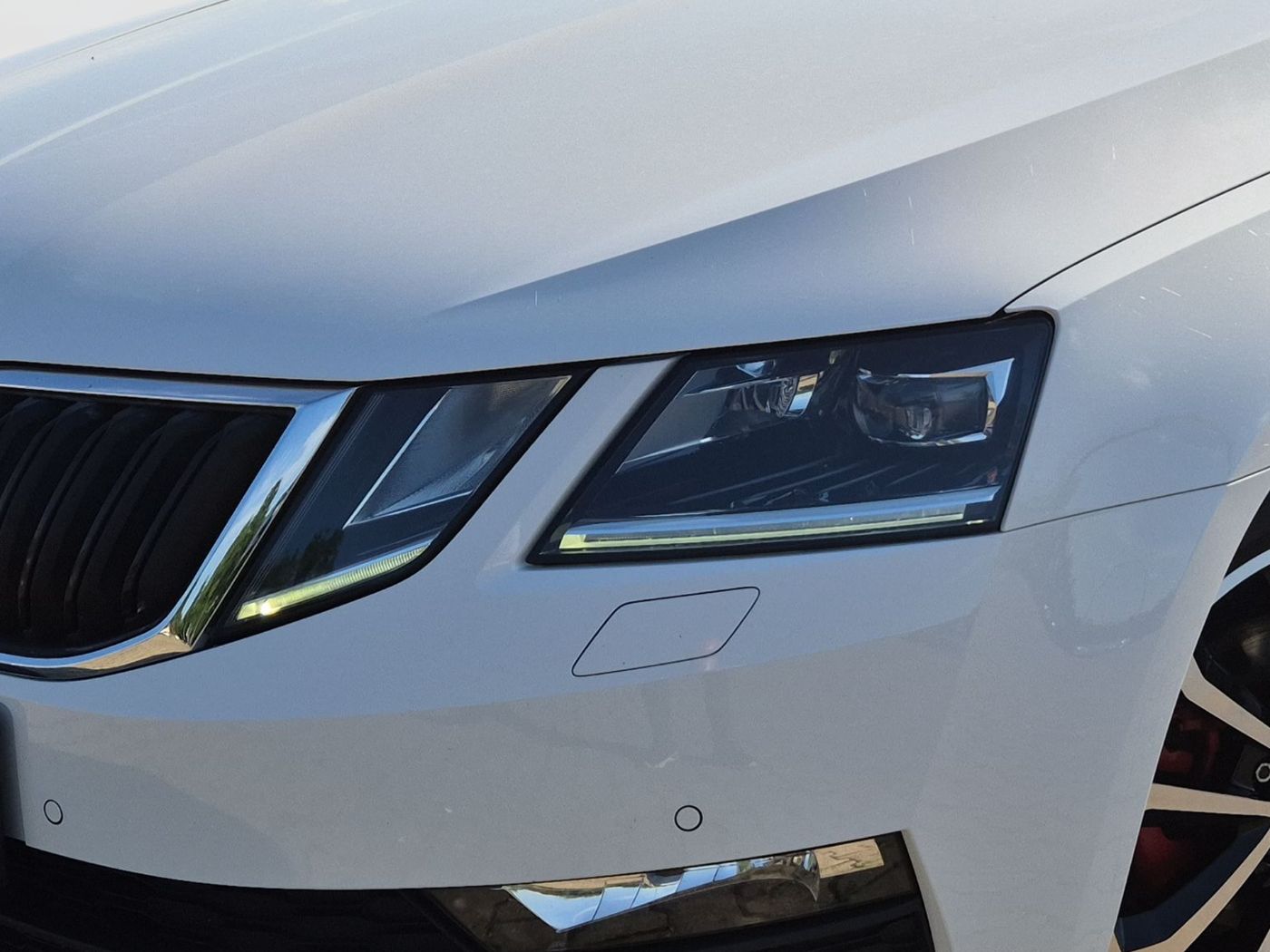 SKODA Octavia Combi Soleil 2.0 TDI DSG Standhzg AHK ACC Bild 5