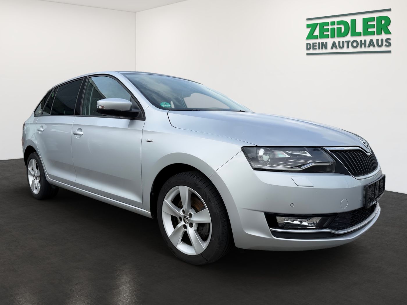 Škoda Rapid Spaceback Clever 1,0 TSI LM Xenon PDC Klima Bild 2