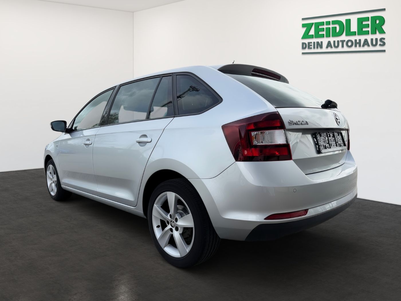 Škoda Rapid Spaceback Clever 1,0 TSI LM Xenon PDC Klima Bild 4